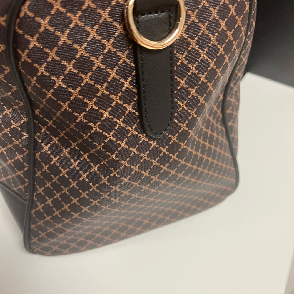Unisex Duffle - Picture 2 of 4